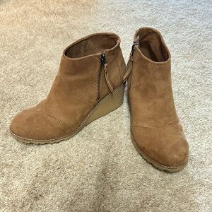 TOMS wedge bootie sz:9.5